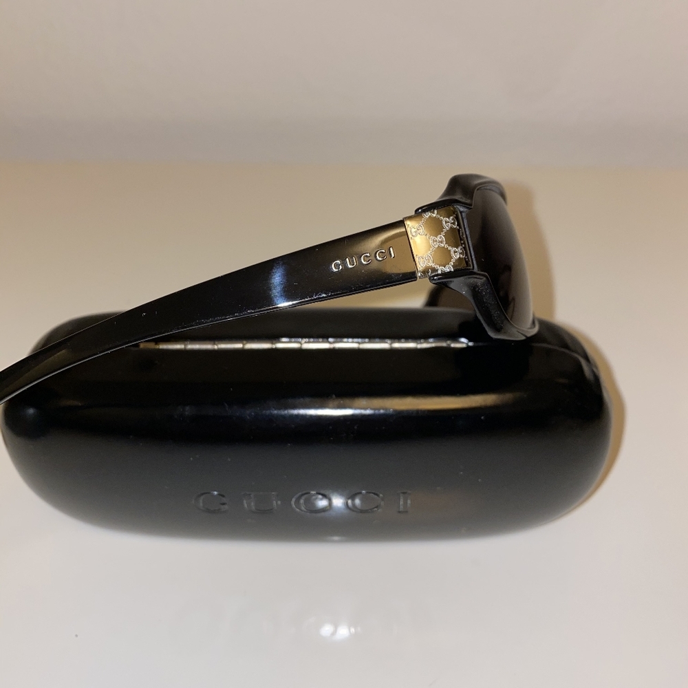 Gucci Black and Silver Sunglasses